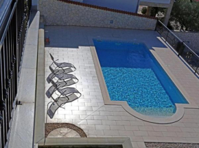 Отель Lovely Apartment with beautiful pool  Примоштен